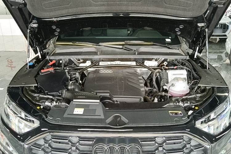 Used Audi Q5L 2025 40 TFSI Luxury Dynamic Edition Engine Bay