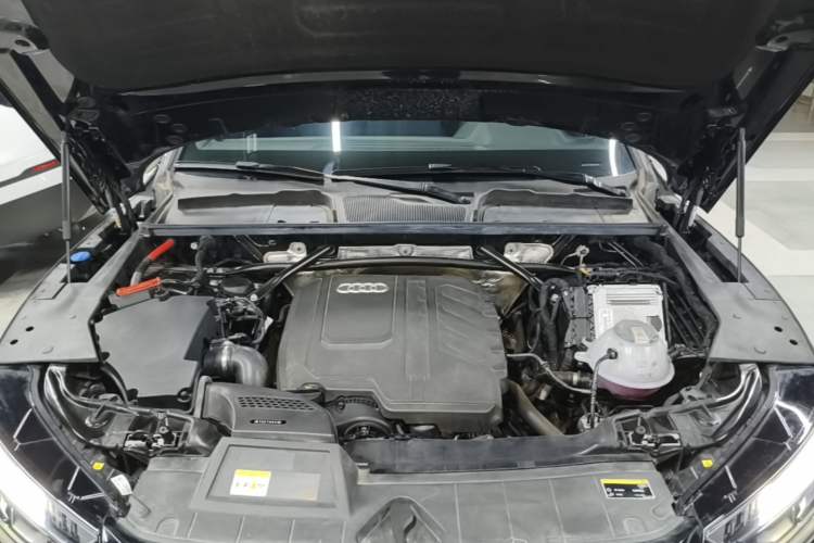 Used Audi Q5L 2025 40 TFSI Luxury Dynamic Edition Engine Bay