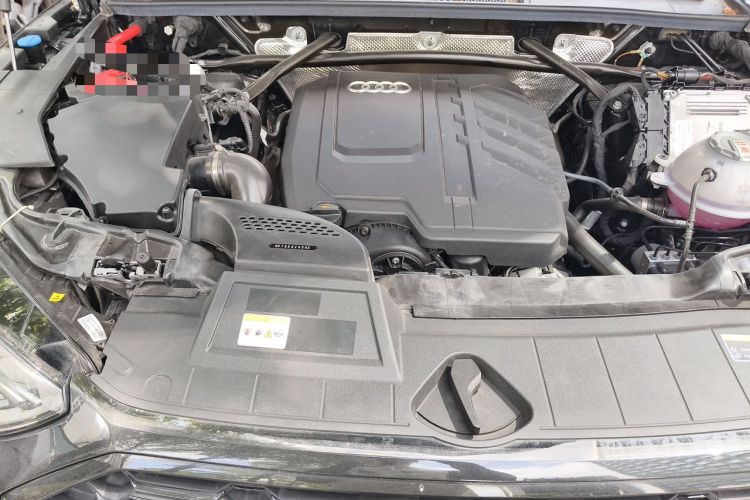 Used Audi Q5L 2025 40 TFSI Luxury Dynamic Edition Engine Bay
