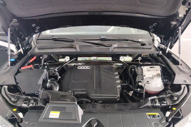 Used Audi Q5L 2025 40 TFSI Luxury Dynamic Edition Engine Bay