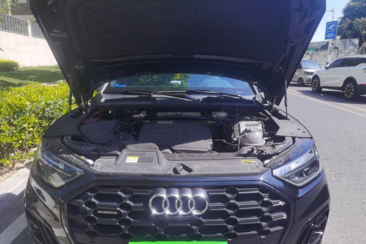 Used Audi Q5L 2025 40 TFSI Luxury Dynamic Edition Engine Bay