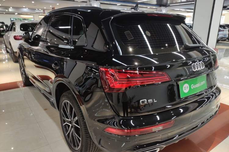 Used Audi Q5L 2025 quattro 45th Anniversary Edition 45 TFSI Luxury Dynamic Model Exterior 2