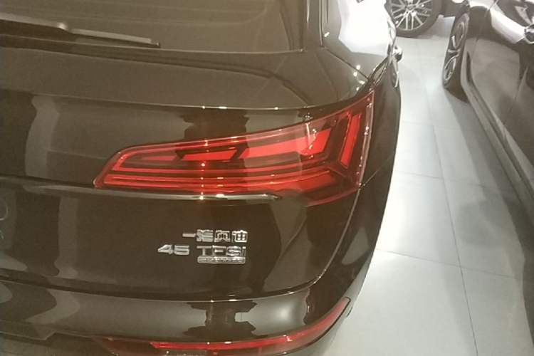 Used Audi Q5L 2025 45 TFSI Luxury Dynamic Edition Exterior 3