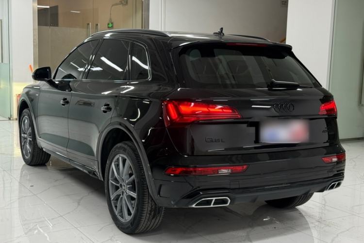 Used Audi Q5L 2025 quattro 45th Anniversary Edition 40 TFSI Luxury Dynamic Model Exterior 3