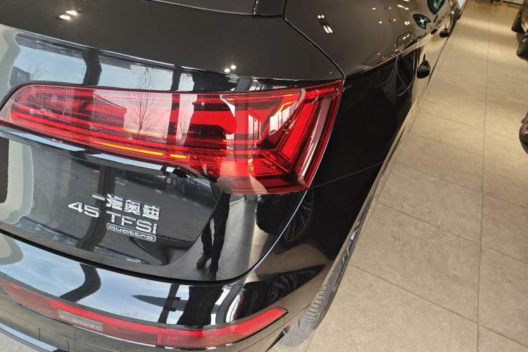 Used Audi Q5L 2025 quattro 45th Anniversary Edition 45 TFSI Luxury Dynamic Model Exterior 3