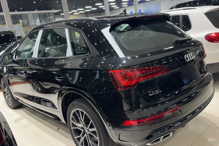 Used Audi Q5L 2025 quattro 45th Anniversary Edition 45 TFSI Luxury Dynamic Model Exterior 3