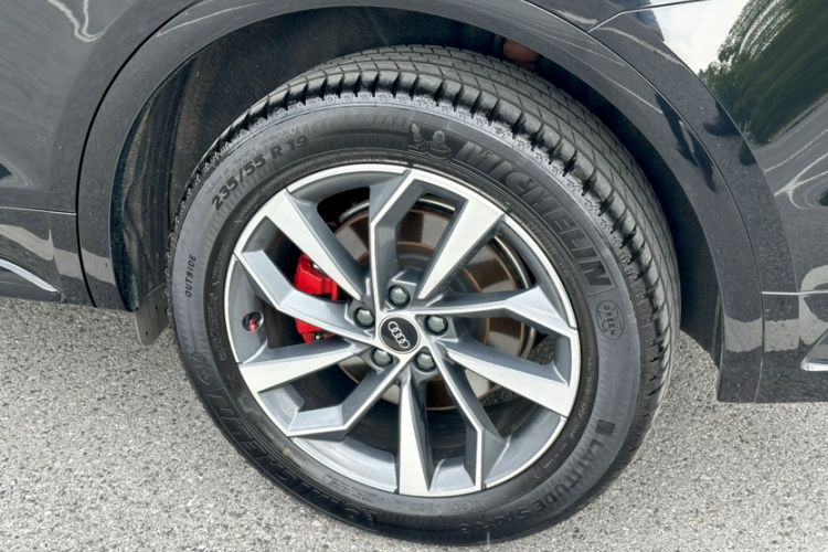 Used Audi Q5L 2025 40 TFSI Luxury Dynamic Edition Exterior 3