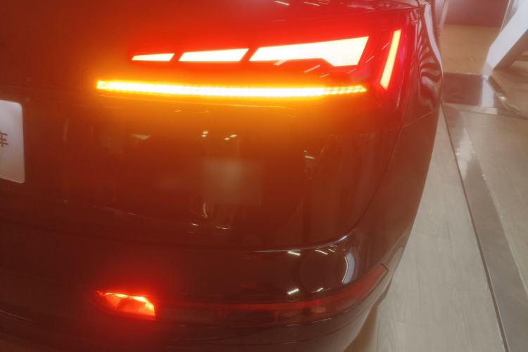 Used Audi Q5L 2025 quattro 45th Anniversary Edition 40 TFSI Luxury Dynamic Model Exterior 3
