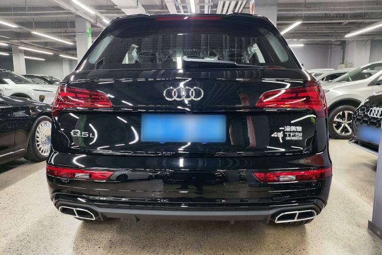 Used Audi Q5L 2025 quattro 45th Anniversary Edition 40 TFSI Luxury Dynamic Model Exterior 4