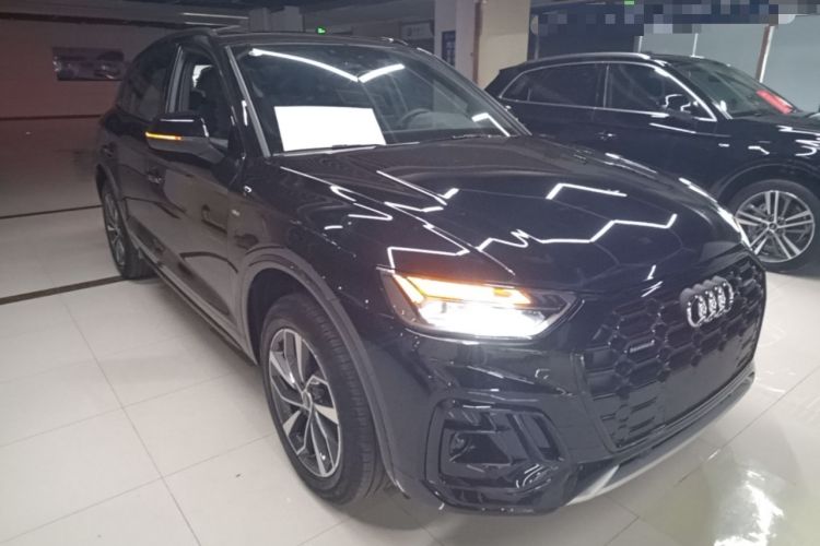 Used Audi Q5L 2025 40 TFSI Luxury Dynamic Edition Front Right 45 Deg