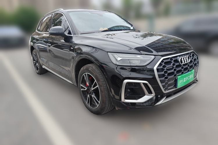 Used Audi Q5L 2025 quattro 45th Anniversary Edition 40 TFSI Sporty and Dynamic Model Front Right 45 Deg