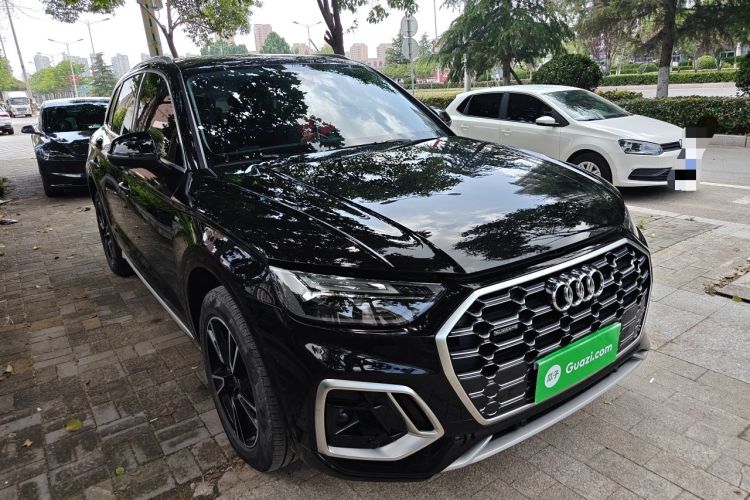 Used Audi Q5L 2025 quattro 45th Anniversary Edition 40 TFSI Sporty and Dynamic Model Front Right 45 Deg