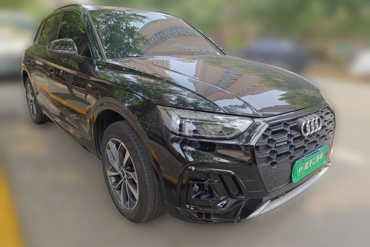 Used Audi Q5L 2025 40 TFSI Luxury Dynamic Edition Front Right 45 Deg