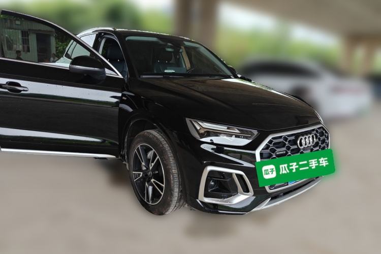 Used Audi Q5L 2025 quattro 45th Anniversary Edition 40 TFSI Sporty and Dynamic Model Front Right 45 Deg