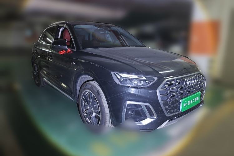 Used Audi Q5L 2025 quattro 45th Anniversary Edition 40 TFSI Sporty and Dynamic Model Front Right 45 Deg