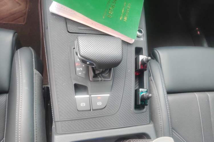 Used Audi Q5L 2025 45 TFSI Luxury Dynamic Edition Gear Lever