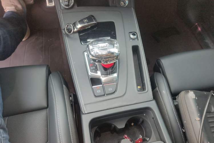 Used Audi Q5L 2025 45 TFSI Luxury Dynamic Edition Gear Lever