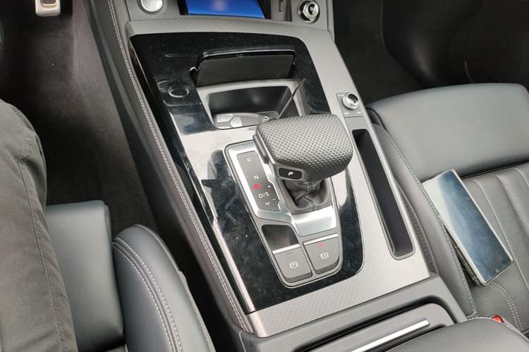 Used Audi Q5L 2025 40 TFSI Luxury Dynamic Edition Gear Lever