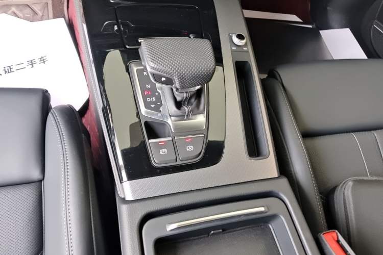 Used Audi Q5L 2025 45 TFSI Luxury Dynamic Edition Gear Lever