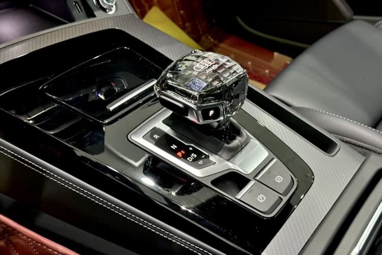 Used Audi Q5L 2025 40 TFSI Luxury Dynamic Edition Gear Lever