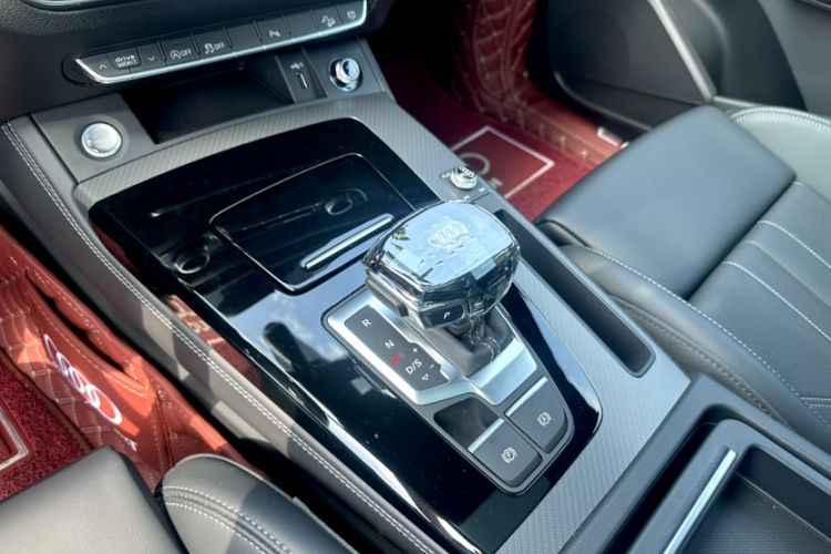 Used Audi Q5L 2025 40 TFSI Luxury Dynamic Edition Gear Lever