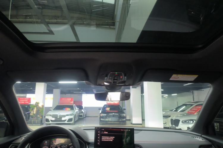 Used Audi Q5L 2025 quattro 45th Anniversary Edition 40 TFSI Luxury Dynamic Model Headliner