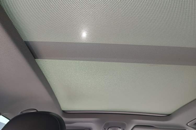 Used Audi Q5L 2025 40 TFSI Fashionable and Dynamic Edition Headliner