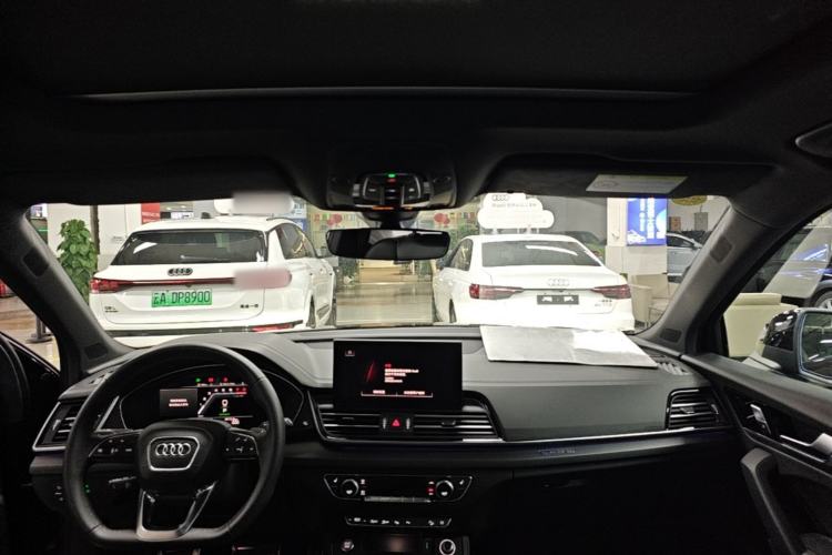 Used Audi Q5L 2025 quattro 45th Anniversary Edition 45 TFSI Luxury Dynamic Model Headliner