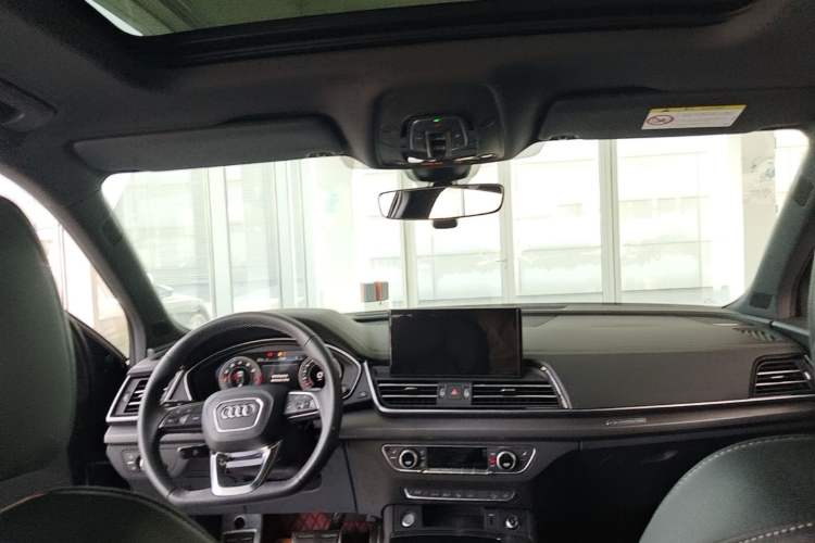 Used Audi Q5L 2025 45 TFSI Luxury Dynamic Edition Headliner