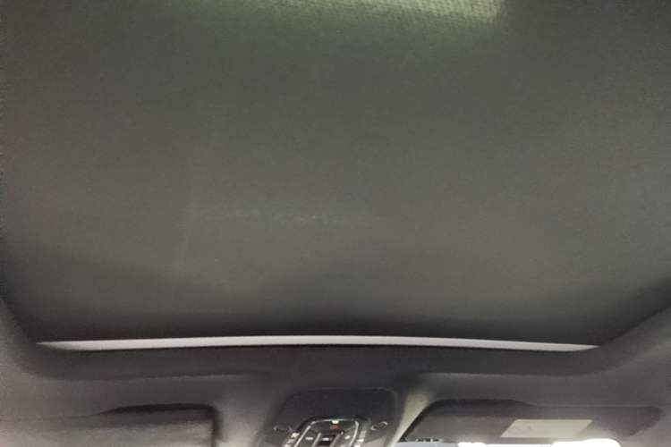 Used Audi Q5L 2025 40 TFSI Luxury Dynamic Edition Headliner