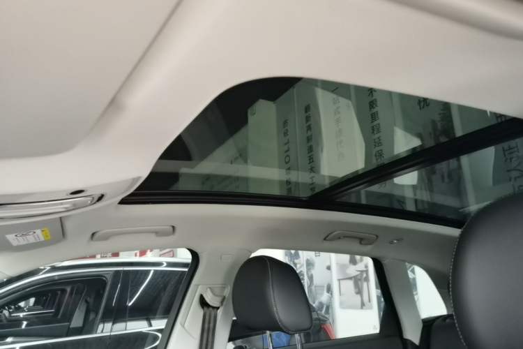 Used Audi Q5L 2025 quattro 45th Anniversary Edition 40 TFSI Sporty and Dynamic Model Headliner