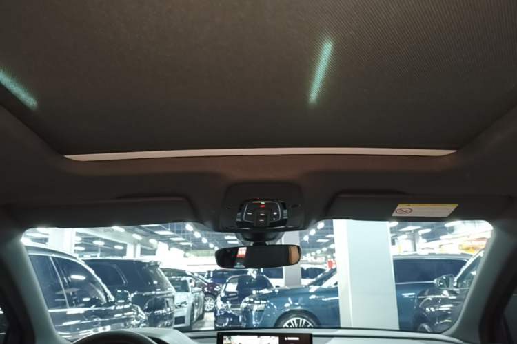 Used Audi Q5L 2025 40 TFSI Luxury Dynamic Edition Headliner