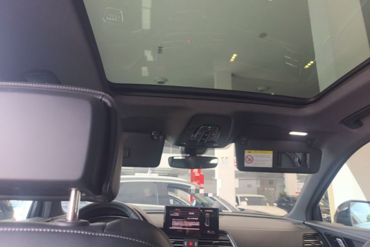 Used Audi Q5L 2025 40 TFSI Luxury Dynamic Edition Headliner