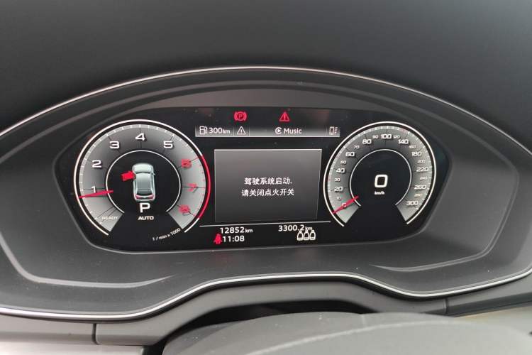 Used Audi Q5L 2025 quattro 45th Anniversary Edition 40 TFSI Sporty and Dynamic Model Instrument Cluster