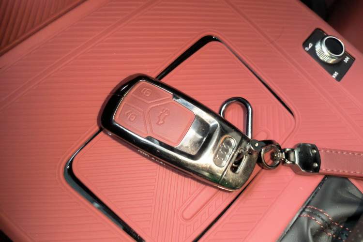 Used Audi Q5L 2025 quattro 45th Anniversary Edition 40 TFSI Luxury Dynamic Model Interior 1