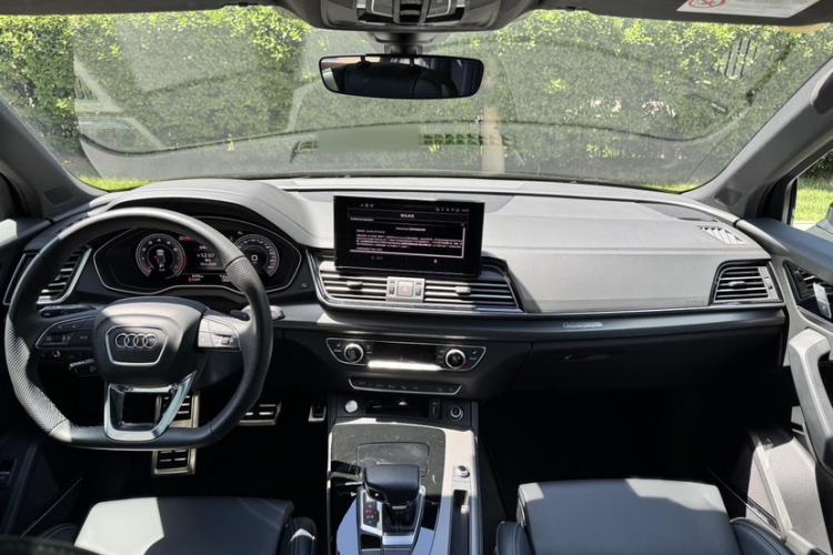 Used Audi Q5L 2025 quattro 45th Anniversary Edition 45 TFSI Luxury Dynamic Model Interior 1
