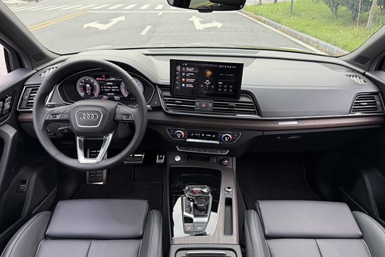 Used Audi Q5L 2025 45 TFSI Prestige Dynamic Edition Interior 1