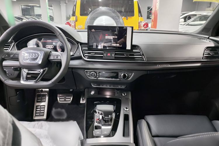 Used Audi Q5L 2025 quattro 45th Anniversary Edition 45 TFSI Luxury Dynamic Model Interior 1