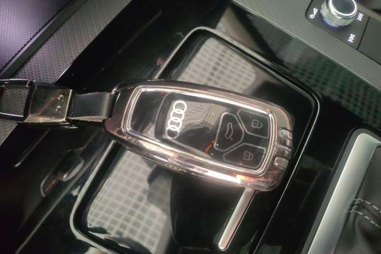 Used Audi Q5L 2025 quattro 45th Anniversary Edition 45 TFSI Luxury Dynamic Model Interior 1