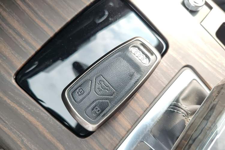 Used Audi Q5L 2025 40 TFSI Fashionable and Dynamic Edition Interior 1