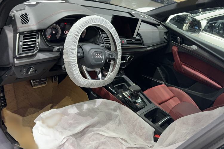 Used Audi Q5L 2025 quattro 45th Anniversary Edition 45 TFSI Luxury Dynamic Model Interior 1