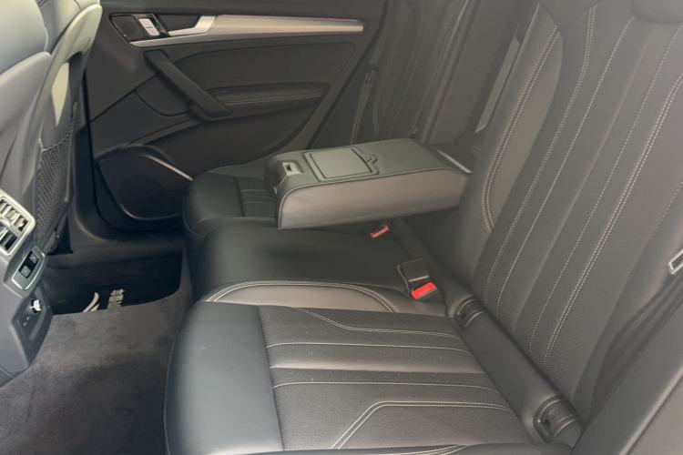 Used Audi Q5L 2025 quattro 45th Anniversary Edition 40 TFSI Sporty and Dynamic Model Interior 1