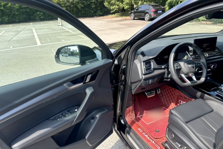 Used Audi Q5L 2025 40 TFSI Luxury Dynamic Edition Interior 11