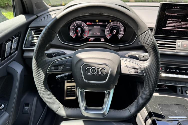 Used Audi Q5L 2025 quattro 45th Anniversary Edition 45 TFSI Luxury Dynamic Model Interior 3