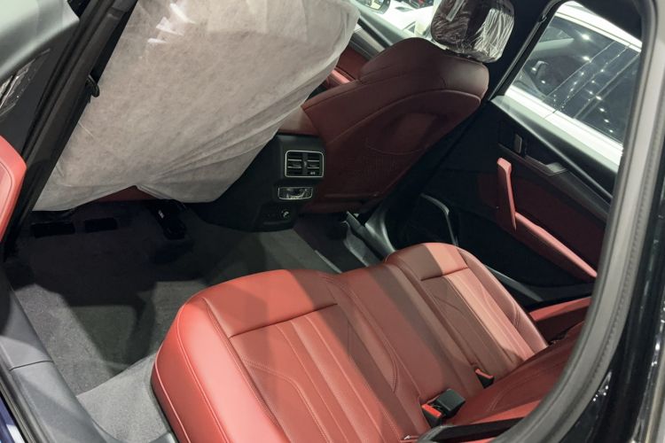 Used Audi Q5L 2025 quattro 45th Anniversary Edition 45 TFSI Luxury Dynamic Model Interior 3