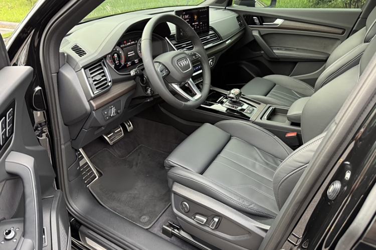 Used Audi Q5L 2025 45 TFSI Prestige Dynamic Edition Interior 4