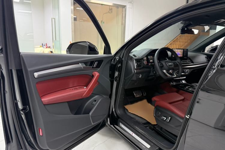 Used Audi Q5L 2025 quattro 45th Anniversary Edition 40 TFSI Luxury Dynamic Model Interior 7