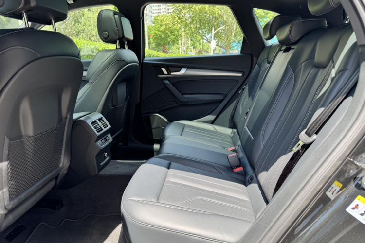 Used Audi Q5L 2025 quattro 45th Anniversary Edition 45 TFSI Luxury Dynamic Model Interior 8