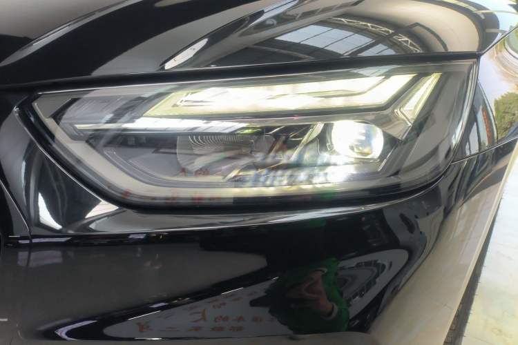 Used Audi Q5L 2025 quattro 45th Anniversary Edition 40 TFSI Luxury Dynamic Model Left Front Headlight