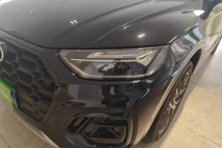 Used Audi Q5L 2025 quattro 45th Anniversary Edition 45 TFSI Luxury Dynamic Model Left Front Headlight